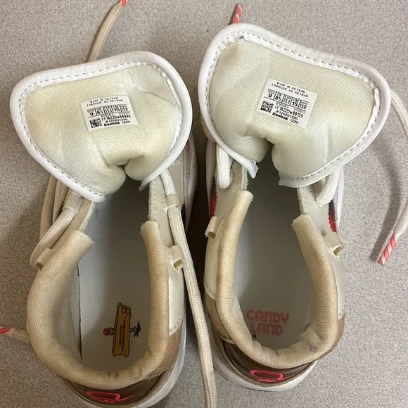 Reebok kids candy land tennis shoe - Picture 2 of 3